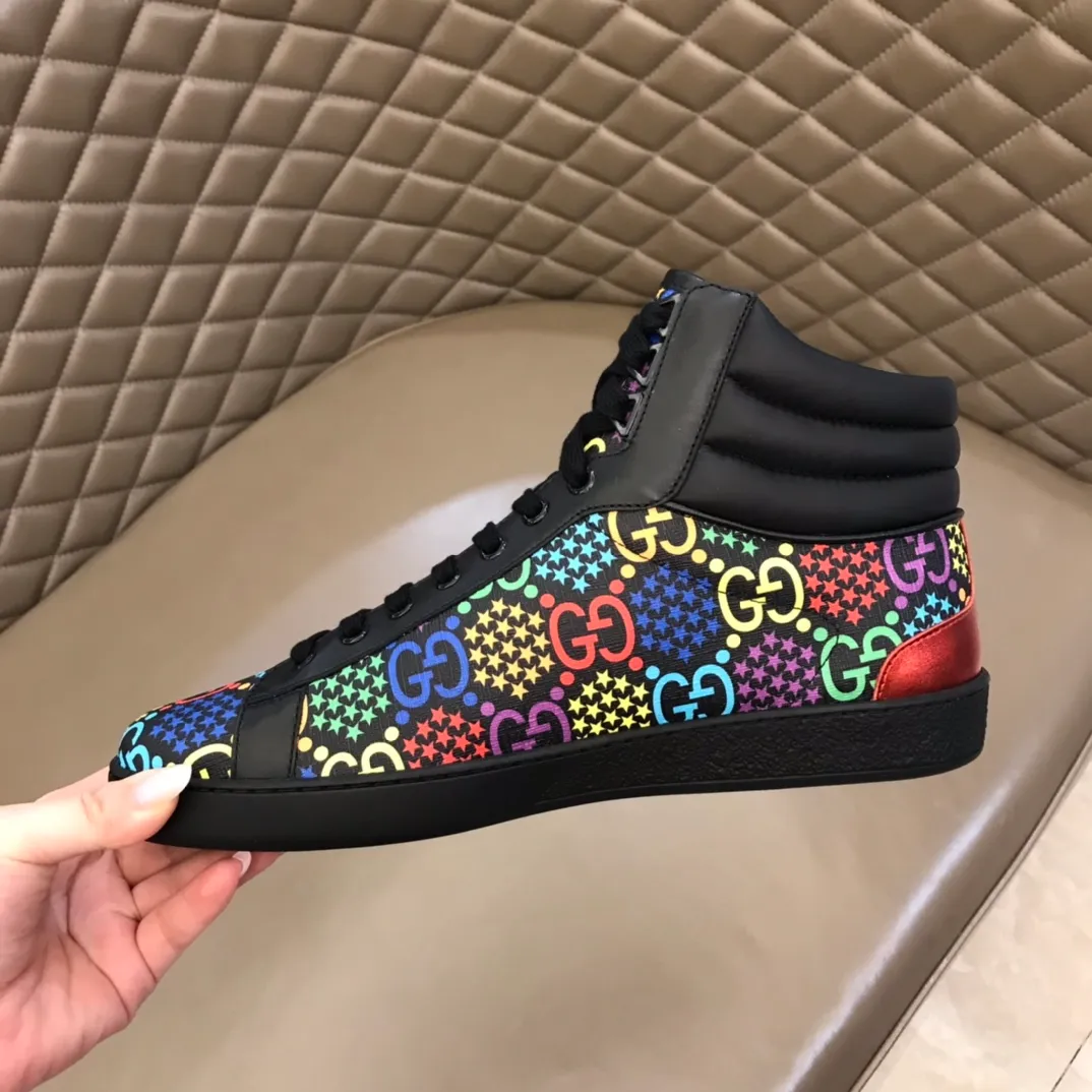 Men's shoes 💰p420 "GUCC*" Couple's style high-top boots are available on the official website. The same style. Counter quality [strong] [strong] Selected Gucci imported waterproof rubber. Gucci's symbolic original webbing. Trendy and versatile style. "Double G" logo styling midsole. Men's shoes 💰pU brand logo feet. Fine workmanship. Upper material. Men's size 38-44, women's size 35-39.